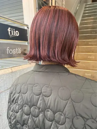 ミディアム カラー ツキノキ ミナのヘアスタイル