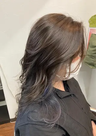 ロング カラー ヘアと眉Otsuka Hikari💆‍♀のヘアスタイル