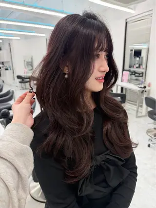 カラー niina🖤 透明感×レイヤーのヘアスタイル