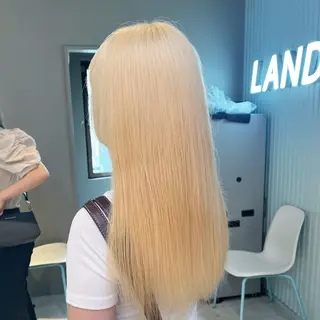 セミロング カラー ブリーチカラー 🩵MIZUKIのヘアスタイル