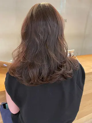 セミロング 透明感/レイヤー🎀 春カラー/エリコ🌈のヘアスタイル