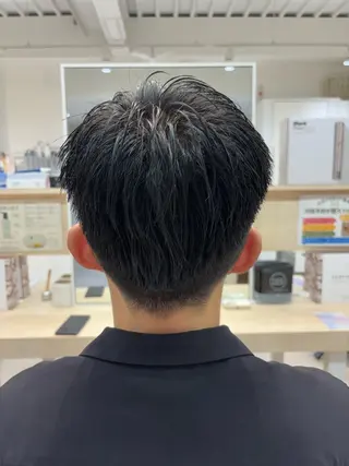 メンズ ニュアンスパーマ/ フェザー/マッシュのヘアスタイル