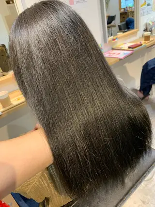 カラー 山本 舜也のヘアスタイル