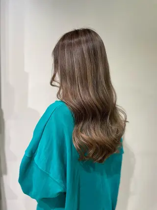 ロング カラー 🦋美髪/エクステ 🦋アベイクミのヘアスタイル