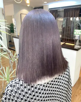 ショート カラー 色ムラ修正の神様 新宿ハイトーンかすみのヘアスタイル