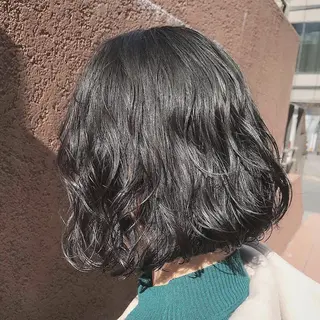 ショート カラー パーマ ヘアアレンジ 松田 亮葉のヘアスタイル