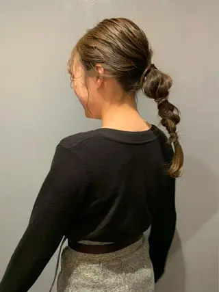 カラー イズミ ナナコのヘアスタイル