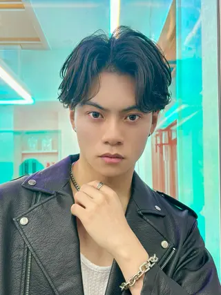 ショート ✨️センターパート/ 曲がる縮毛矯正✨️のヘアスタイル