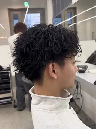 ショート パーマ メンズ なりたひろと / フェザーパーマのヘアスタイル