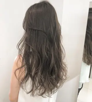 ロング カラー パーマ ヘアアレンジ 【公式】amble luxe池袋東口🩷のヘアスタイル