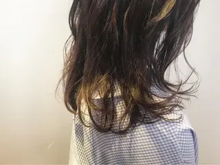 セミロング カラー 【Uneユヌ】菊地 春那のヘアスタイル