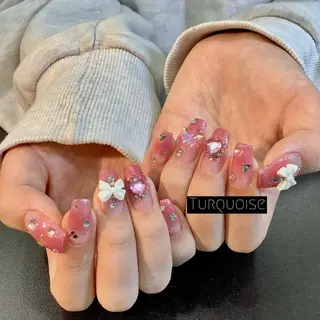 ネイル 個性派ネイルサロン 💅🏼ターコイズのネイルデザイン