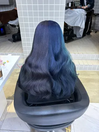 ロング 寒色＆ブリーチ特化 寒色MiOのヘアスタイル