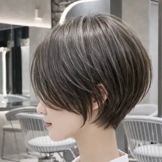 ショート カラー 《髪質改善✖️レイヤ ー🩶》ナオヤのヘアスタイル