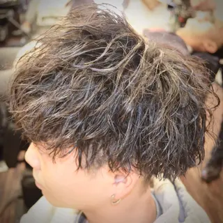 ショート パーマ メンズ 高野浩平/フェード ツイストスパイラルのヘアスタイル
