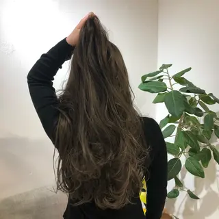 ロング カラー 盛本 彩乃のヘアスタイル