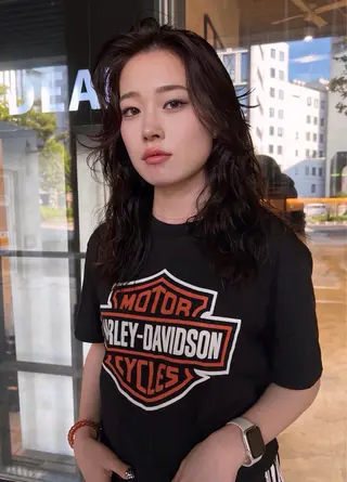 ロング DEAN 名駅店 大人レイヤーカットのヘアスタイル