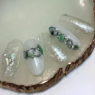 ネイル カルフール リル MOEのネイルデザイン