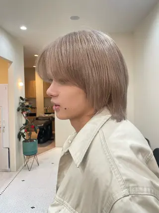 カラー 山下 莉歩のヘアスタイル