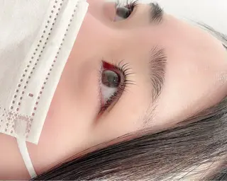 マツエク・マツパ 成瀬 妃生路のヘアスタイル