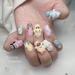ネイル Nailroom. Cinderellaのネイルデザイン