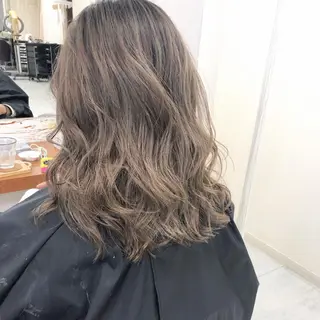 ミディアム カラー タナカ タクヤのヘアスタイル