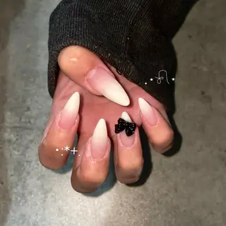 ネイル yuna@ mavie練習生☘️のネイルデザイン