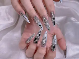 ネイル 長さ出し専門店 RIRIのネイルデザイン