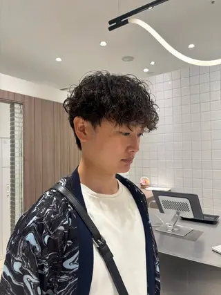 パーマ メンズ 久力琴音''透明感 カラー''アレンジのヘアスタイル