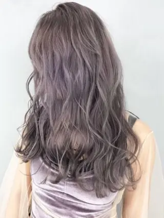 セミロング カラー 松戸　レイヤーカット 野口　康太郎のヘアスタイル