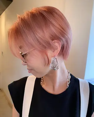 ショート カラー ノサカ ミワコのヘアスタイル