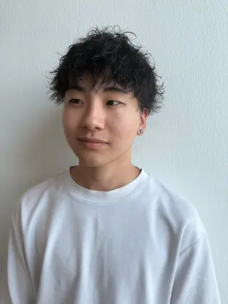ショート パーマ メンズ イーストハムネオ高木 亮人🌿のヘアスタイル