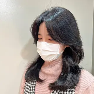 セミロング パーソナルカラー lapiax阿部のヘアスタイル