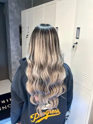 ロング 🦋ハイトーン×ア レンジ💫Leenaのヘアスタイル