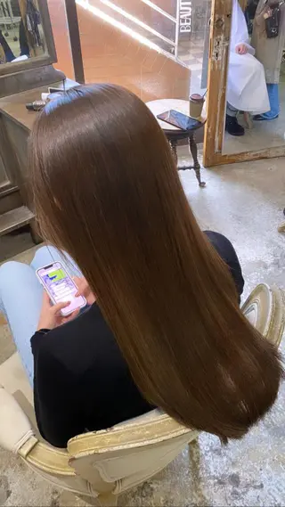 ロング 美髪矯正 透明感 カラー⭐️ユウキのヘアスタイル