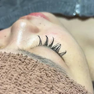 マツエク・マツパ MODEK's阿倍野 SANAのヘアスタイル