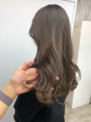 セミロング カラー ☀️透明感color KURO☀️のヘアスタイル