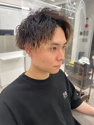 ショート パーマ メンズ メンズスタイリスト✨ 助川龍哉のヘアスタイル