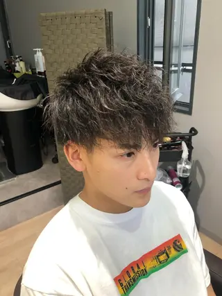 ショート カラー パーマ メンズ 関西センターパート メンズモデル募集のヘアスタイル