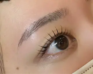 アイブロウ EYELIST AYUのマツエク・マツパデザイン