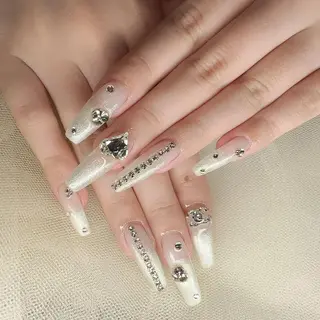 ネイル Queens マオのネイルデザイン