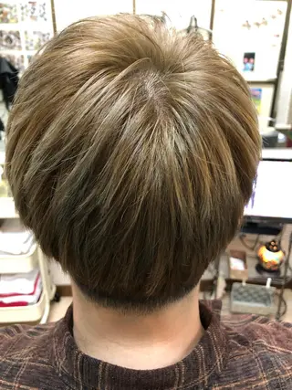 カラー メンズ 石塚 浩のヘアスタイル