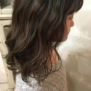 セミロング カラー 井上 日菜乃のヘアスタイル