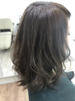 ミディアム カラー ひろせ かなのヘアスタイル