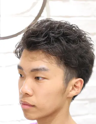 ショート パーマ メンズ LAVIE barberのヘアスタイル