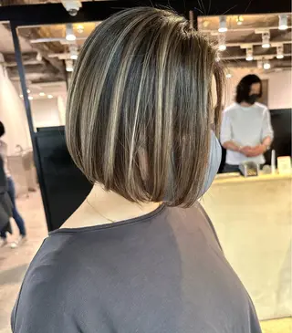 ショート カラー ✂️大人のデザイン vivid✂️のヘアスタイル