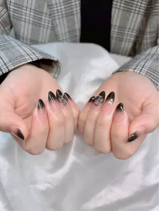ネイル MOON nailsのネイルデザイン