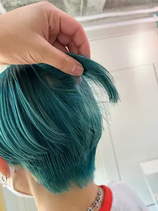 ショート カラー ハイトーンを育てる ブリーチカラー/牧原のヘアスタイル