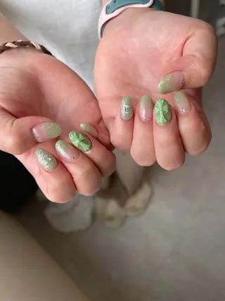 ショート 鈴木 るなのネイルデザイン