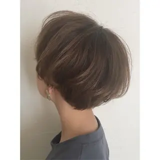 ショート カラー fio マナミのヘアスタイル